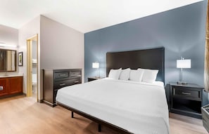 Suite, 1 King Bed, Non Smoking