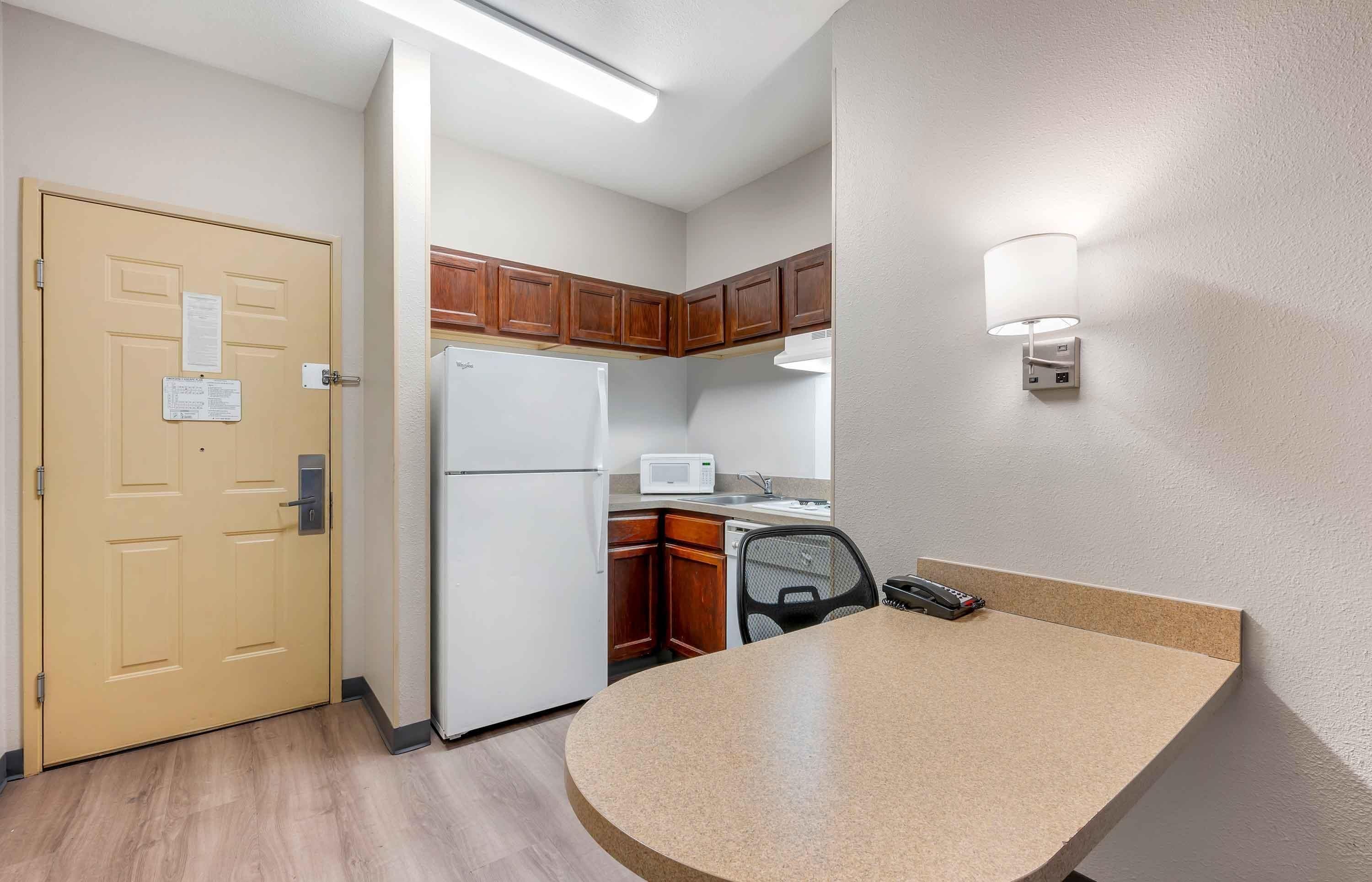 suite, 1 king bed, non smoking | private kitchen | fridge, microwave, stovetop, dishwasher