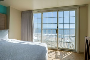 Standard Room, 2 Queen Beds, Oceanfront | Individually decorated, individually furnished, desk, laptop workspace
