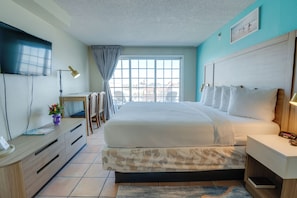 Standard Room, 1 King Bed with Sofa bed, Partial Ocean View | Individually decorated, individually furnished, desk, laptop workspace