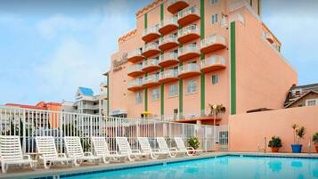 Seasonal outdoor pool