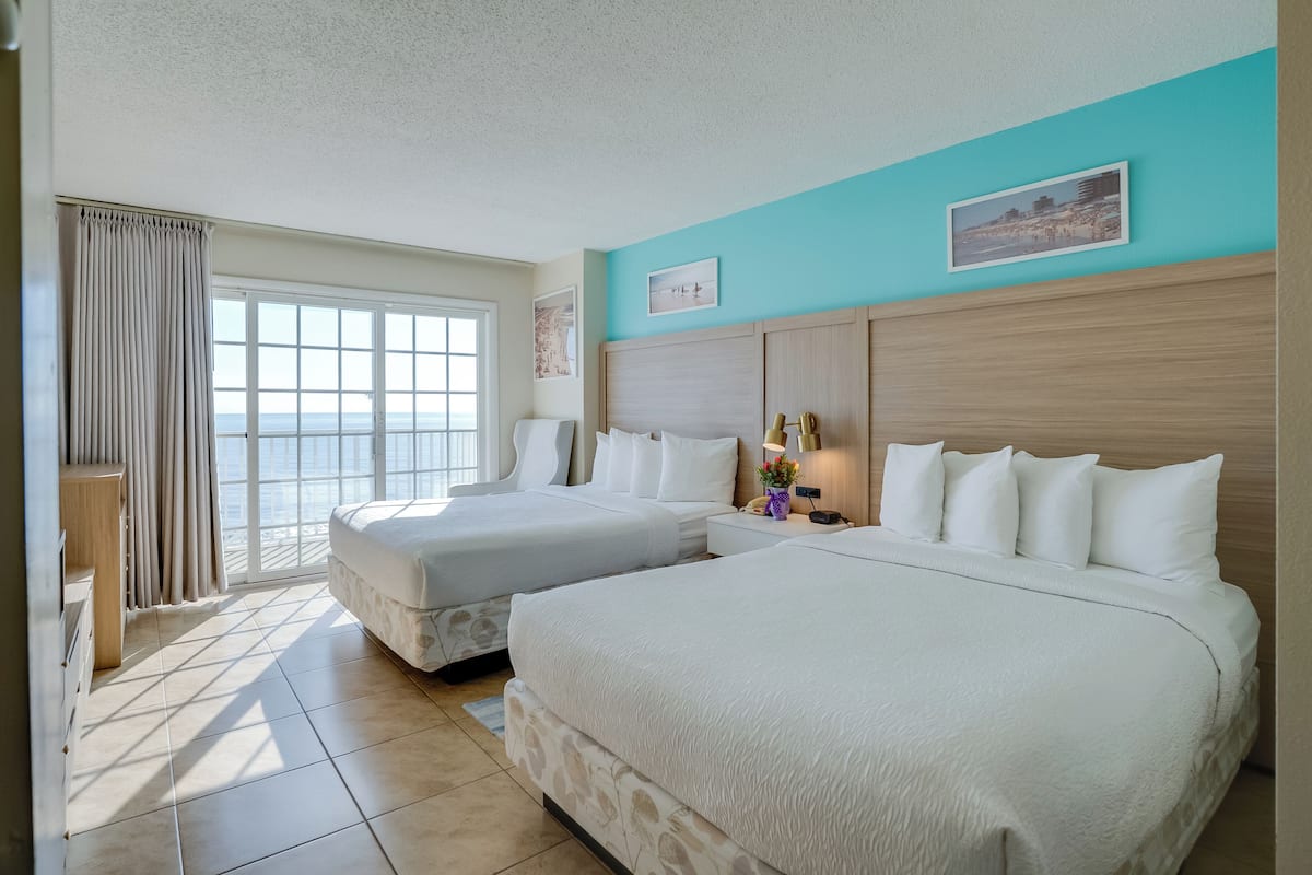 Standardrum - 2 queensize-sÀngar - vid havet | Individuell inredning, unika möbler, skrivbord och arbetsyta för laptop