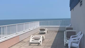Deluxe Room, Ocean View | Balcony view