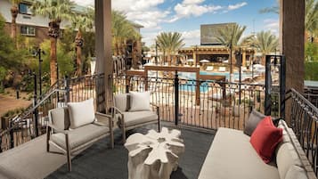 Resort King with Terrace | Vista desde la habitación