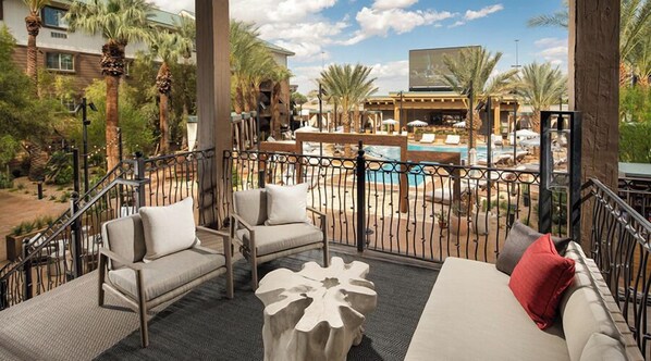 Resort King with Terrace | إطلالة الغرفة