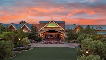 Hotel exterior and entrance at Silverton Casino Lodge - Newly Renovated