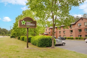 Exterior - Extended Stay America Select Suites Raleigh RTP 4610 Miami B (Durham)