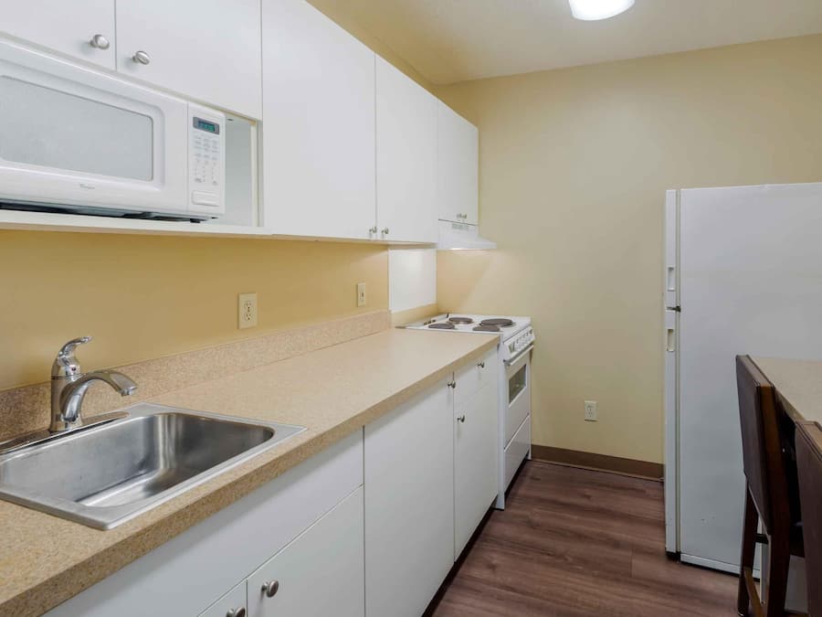 Deluxe Studio, 1 Katil Ratu (Queen) dengan Katil Sofa, Non Smoking | Dapur peribadi | Peti sejuk, ketuhar gelombang mikro, dapur