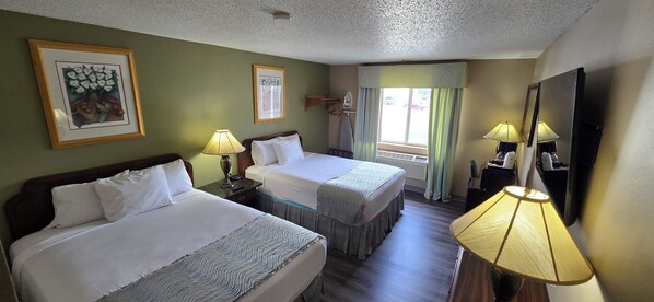 1 chambre, bureau, rideaux d’obscurcissement, fer et planche à repasser
