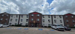 Front of property - Super 8 by Wyndham Irving DFW Airport/South (Irving)