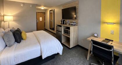 Super 8 by Wyndham Irving DFW Airport/South