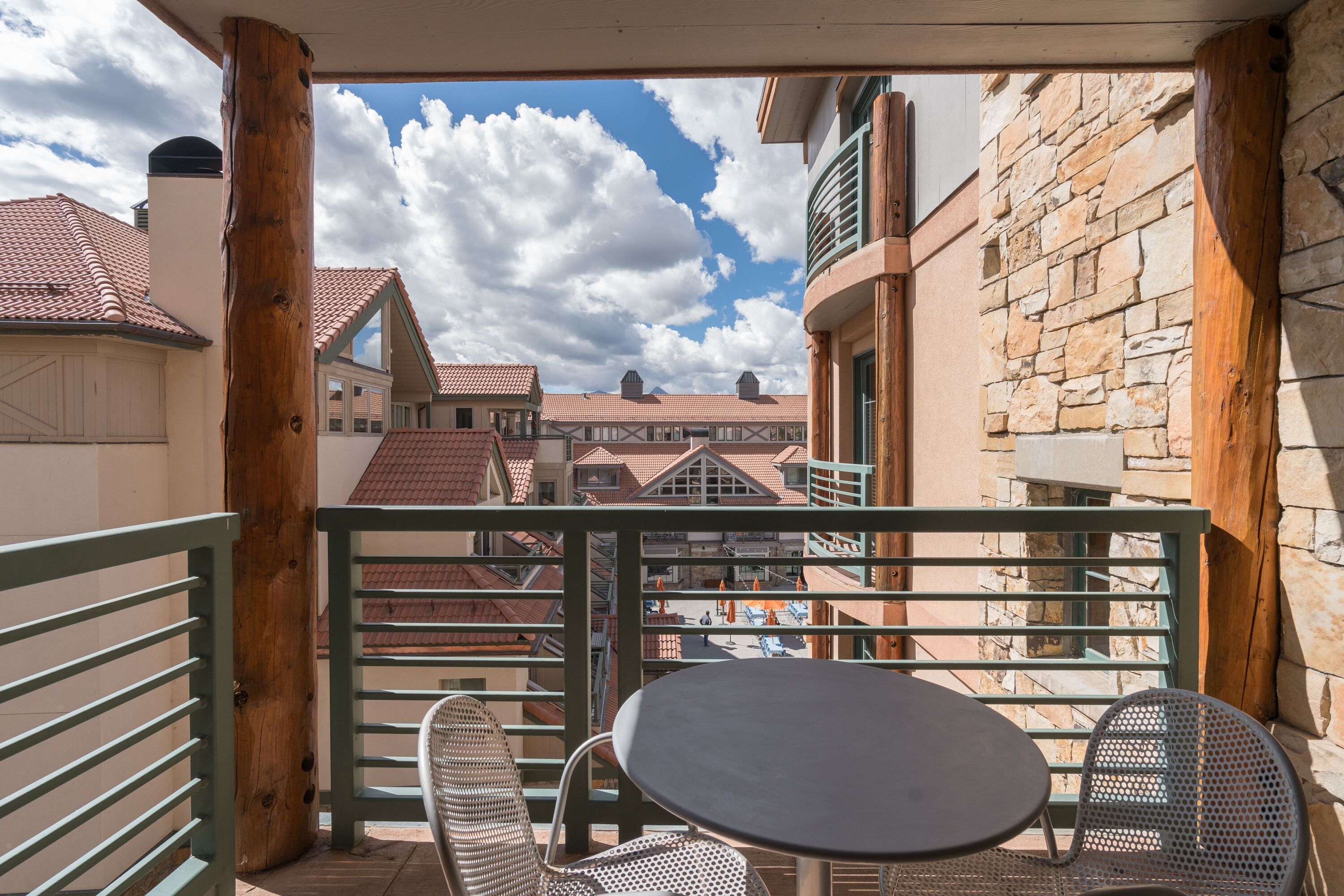 standard suite, 1 queen bed, mountain view (junior suite) | balcony view
