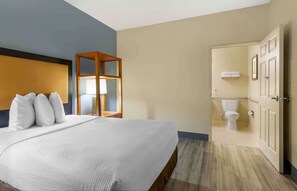 Deluxe Studio, 1 Double Bed with Sofa bed, Accessible, Non Smoking | 1 bedroom, pillowtop beds, desk, laptop workspace
