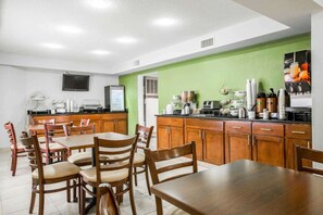 Free daily continental breakfast