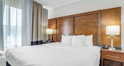 Comfort Suites near I-80 and I-94