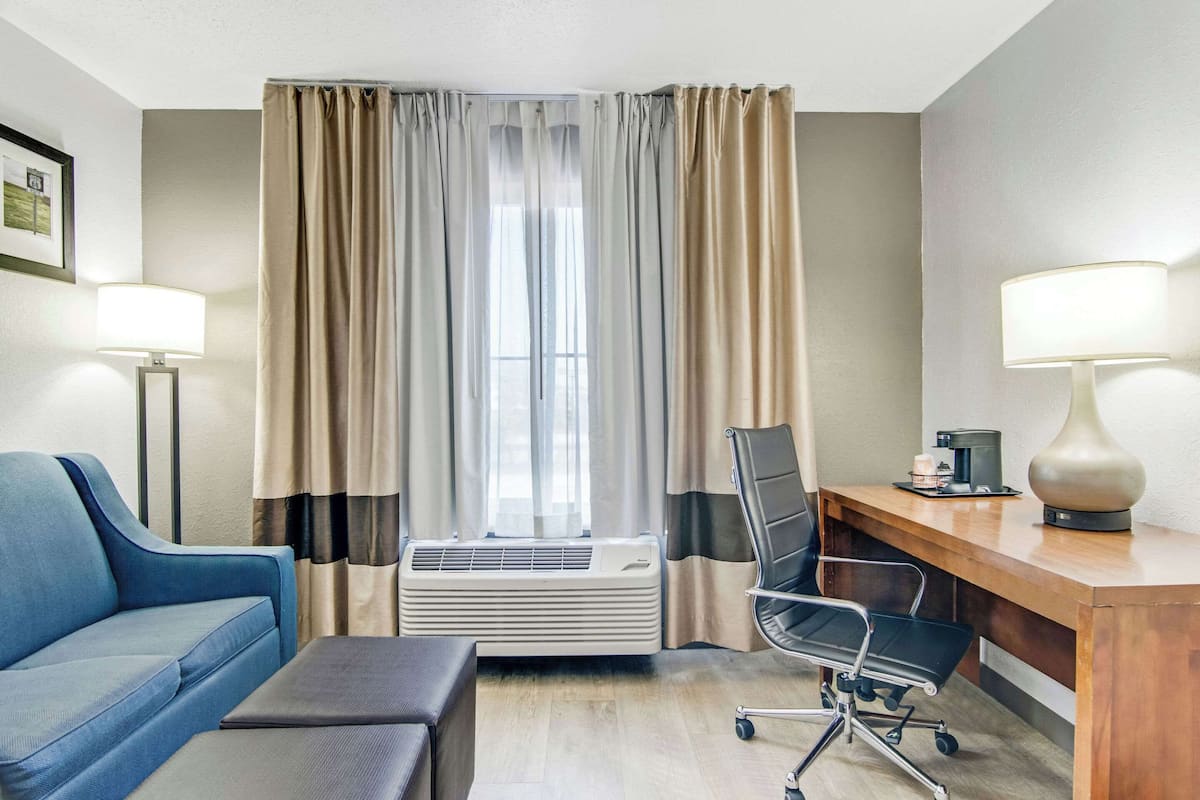 Suite, 1 King Bed, Non Smoking, Jetted Tub | Premium bedding, in-room safe, individually decorated