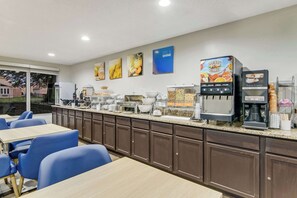 包含每日自助早餐