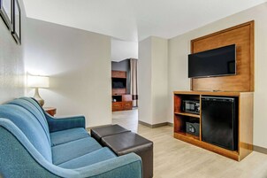 Suite, Multiple Beds, Non Smoking | Premium bedding, in-room safe, individually decorated