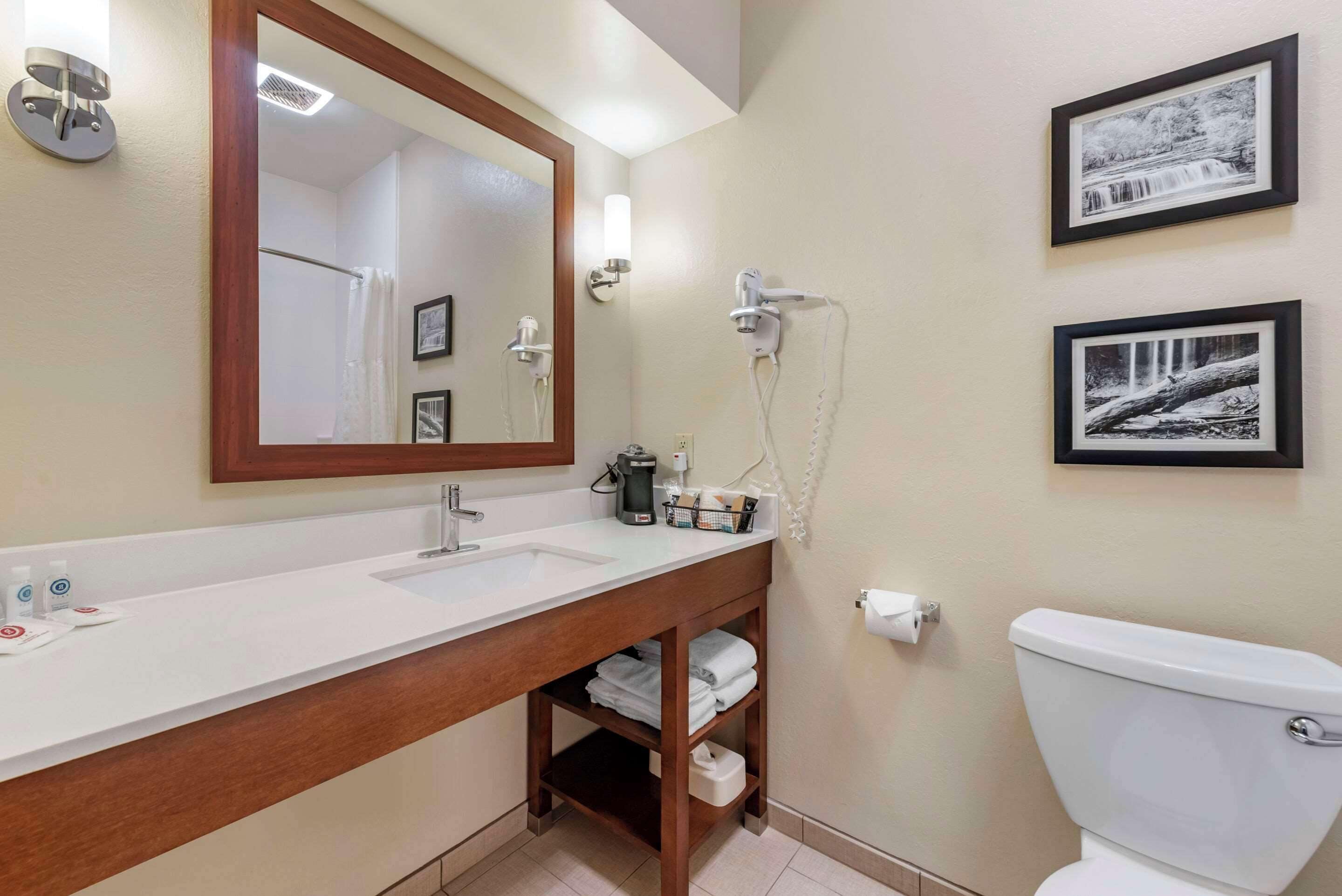 suite, multiple beds, non smoking | 1 bedroom, in-room safe, desk, blackout curtains