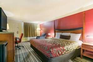 In-room safe, blackout curtains, free cots/infant beds, rollaway beds - Econo Lodge Frederick I-70 (Frederick)