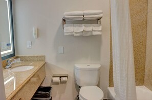 Suite, 2 Queen Beds, Non Smoking | Bathroom | Free toiletries, hair dryer - Quality Inn & Suites Roswell North (Roswell)