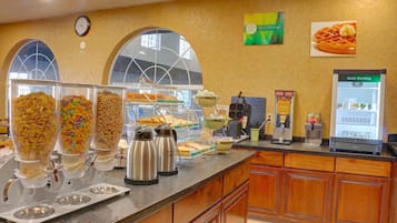 Free daily continental breakfast