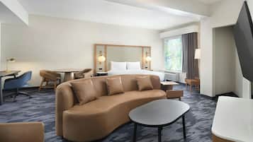 Room, 1 King Bed with Sofa bed, Non Smoking, Corner | Desk, iron/ironing board, free WiFi, bed sheets