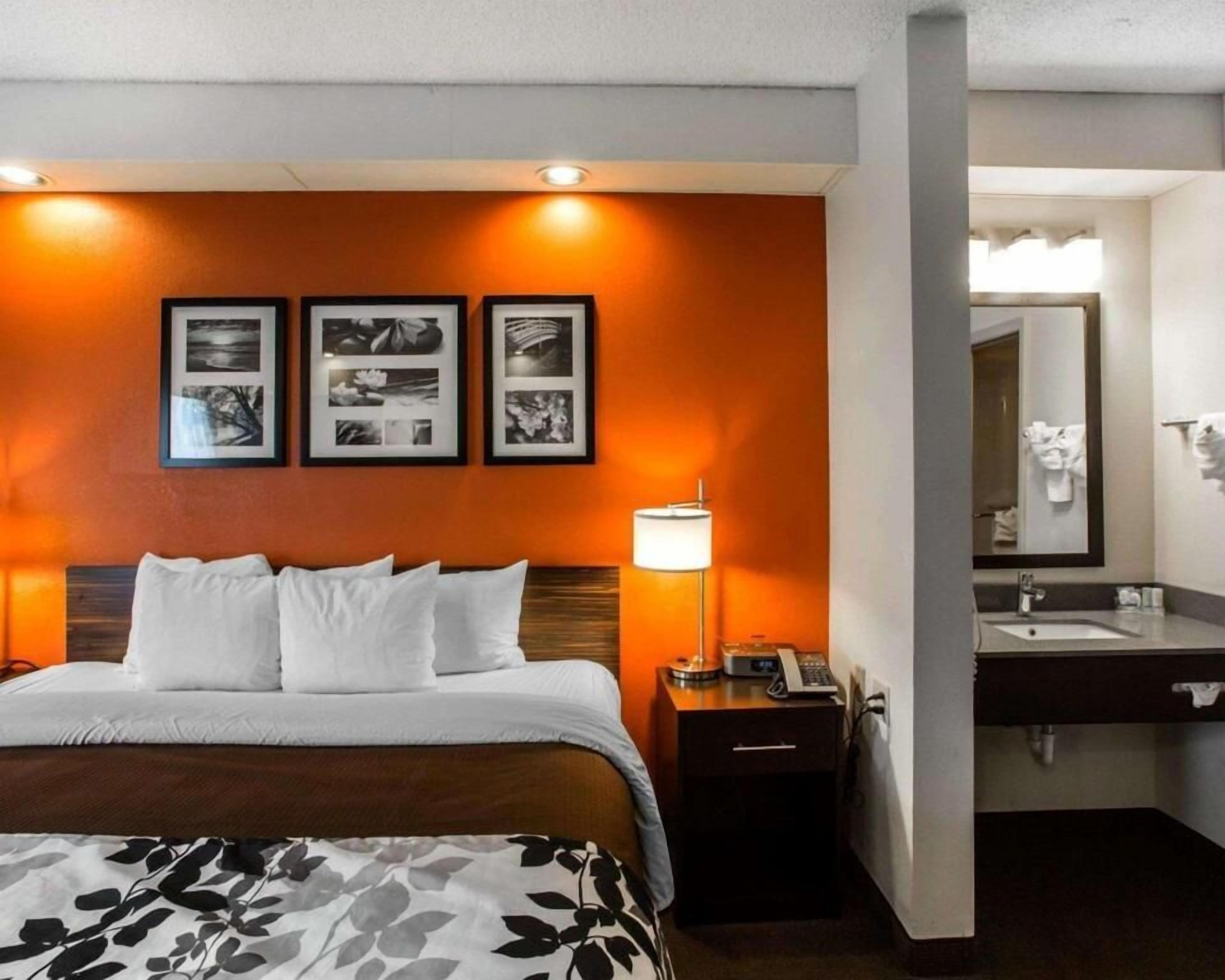 Premium bedding, pillowtop beds, desk, laptop workspace