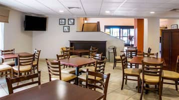 Free daily self-serve breakfast