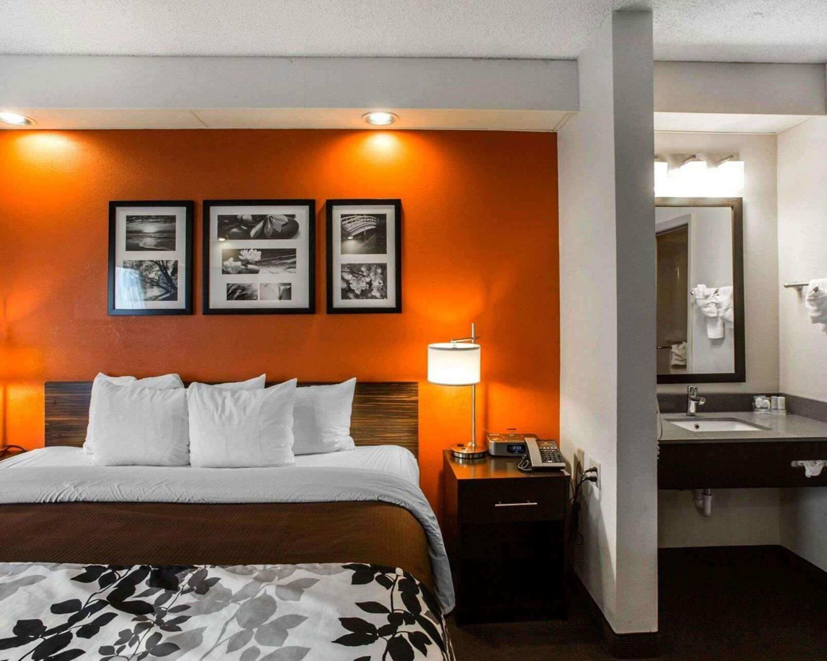 Premium bedding, pillowtop beds, desk, laptop workspace