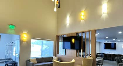Comfort Suites At Tucson Mall