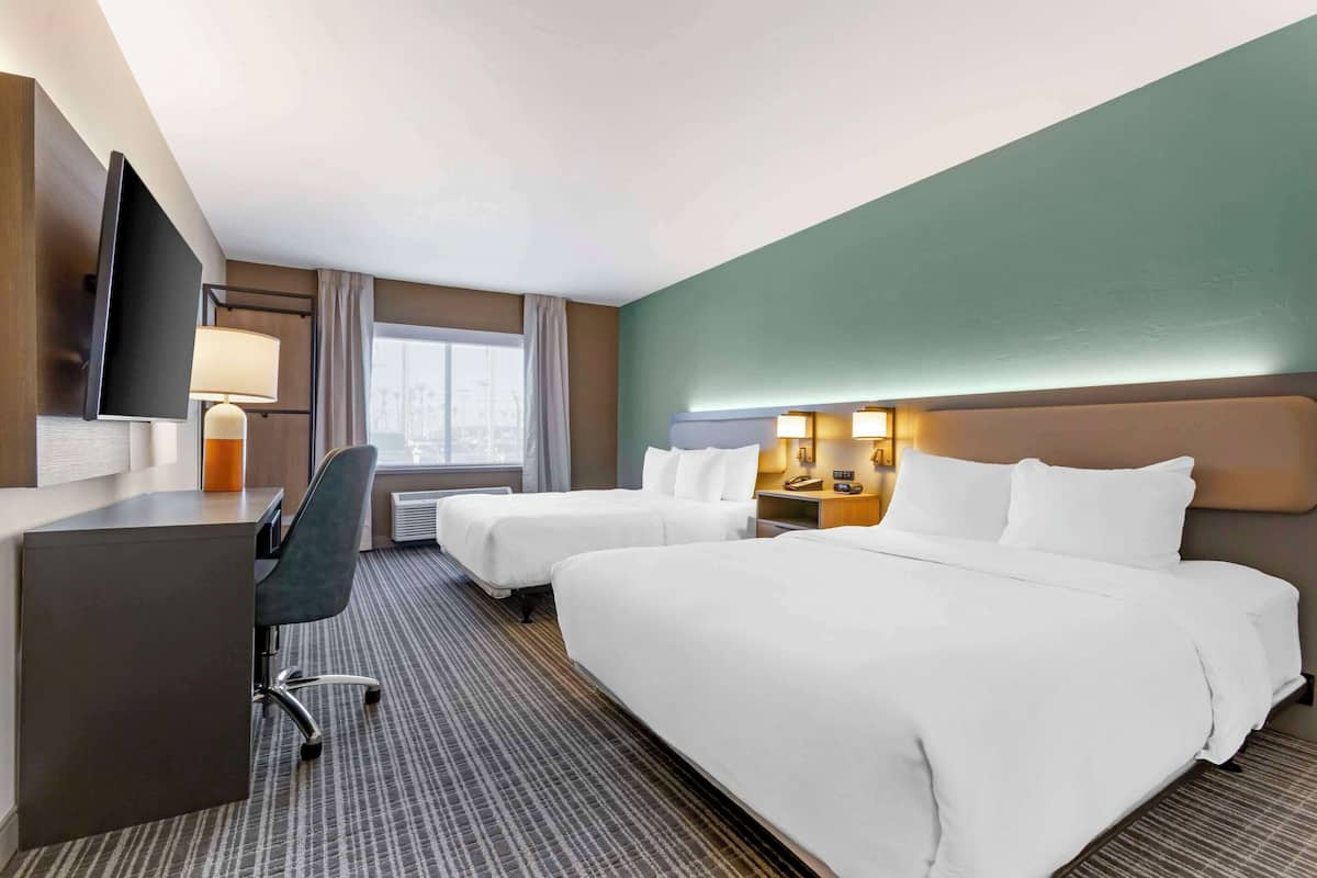 Suite, 2 Queen Beds, Accessible, Non Smoking | Premium bedding, desk, laptop workspace, blackout drapes