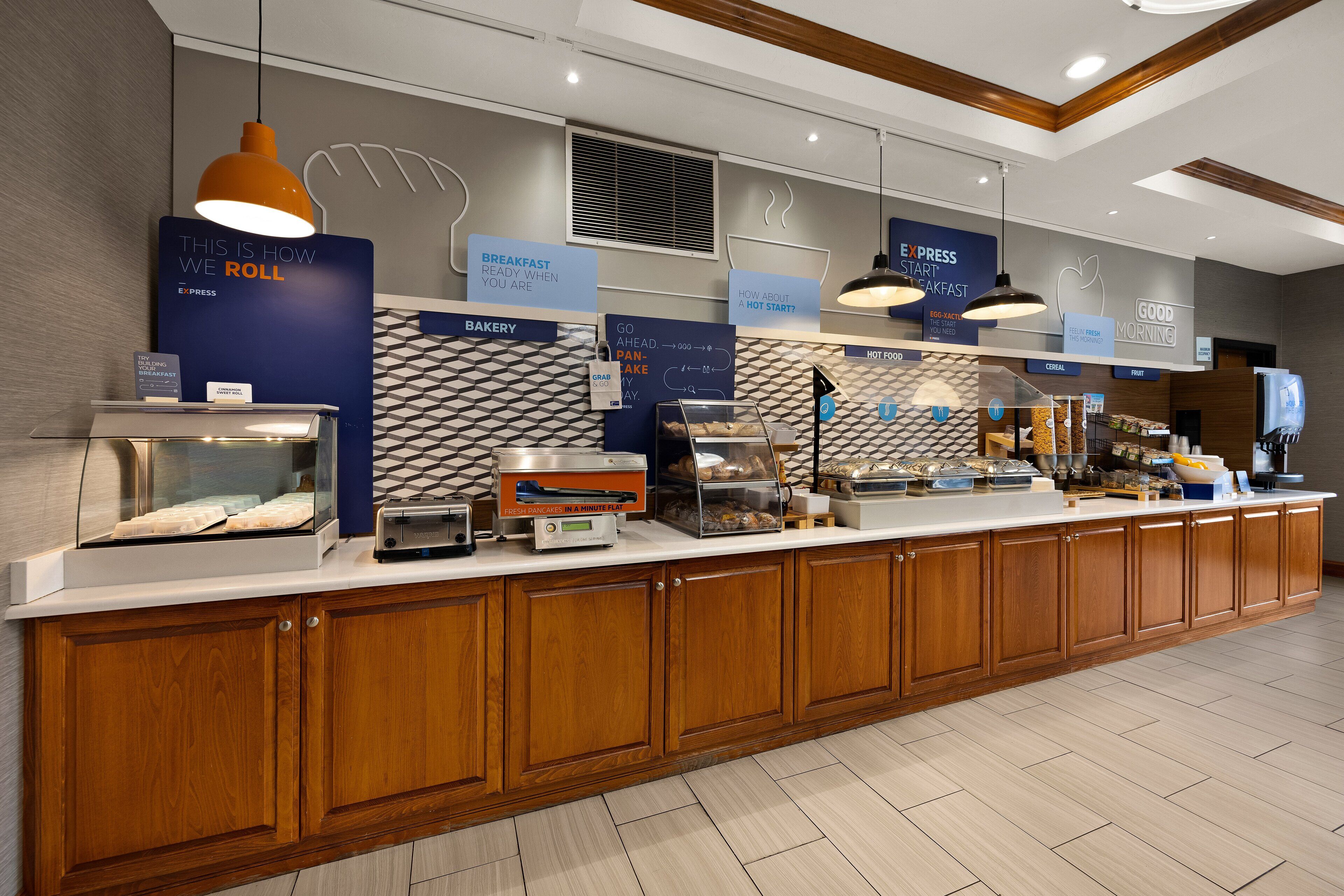 free buffet breakfast