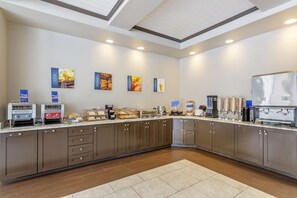 Petit déjeuner continental compris tous les jours