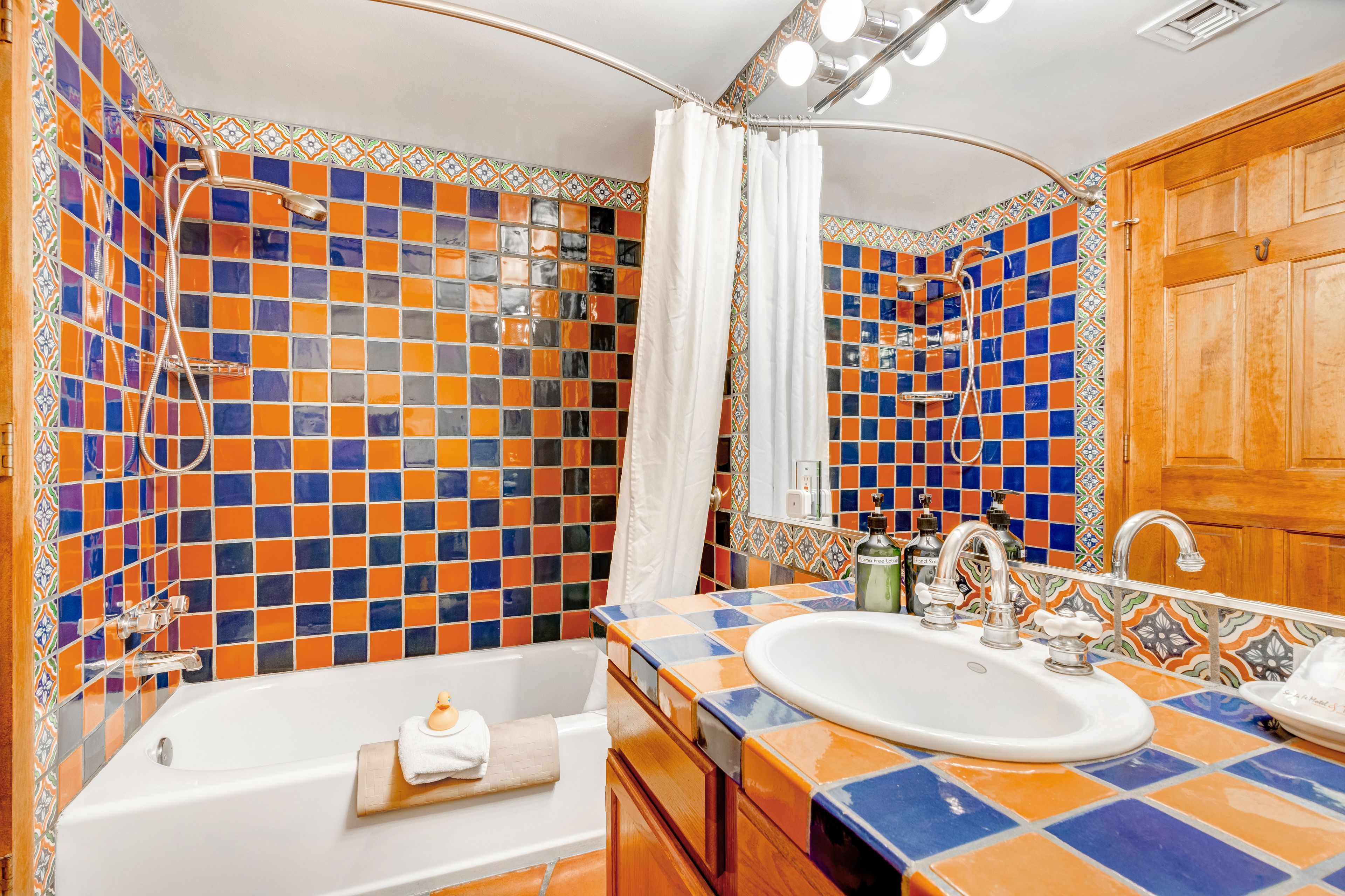 room, 1 queen bed, patio (pet friendly) | bathroom | free toiletries, hair dryer, towels