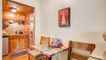 Room, 1 King Bed Kitchenette (Not Pet Friendly) | Private kitchenette | Coffee/tea maker, fridge