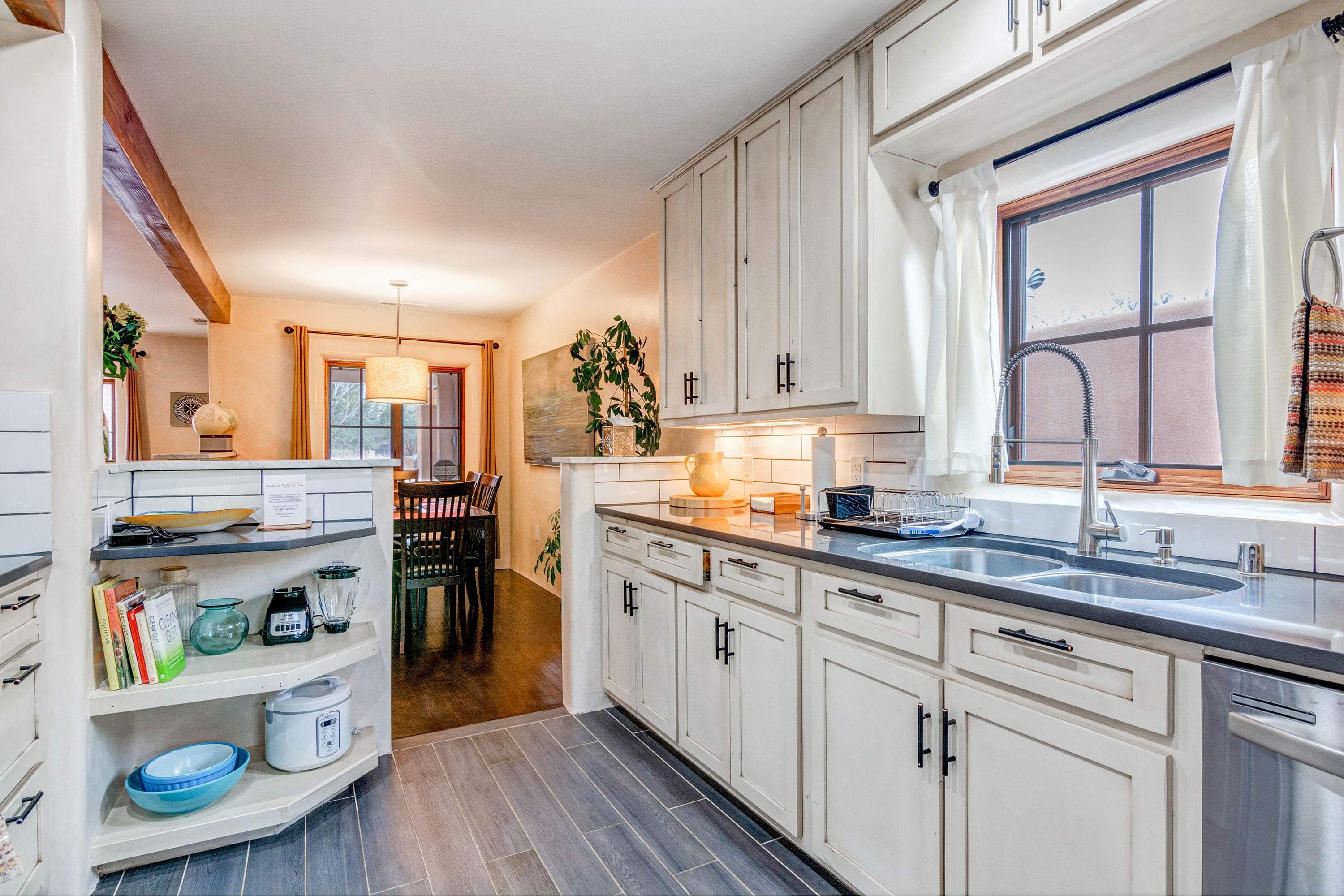 House, 2 Bedrooms | Private kitchen