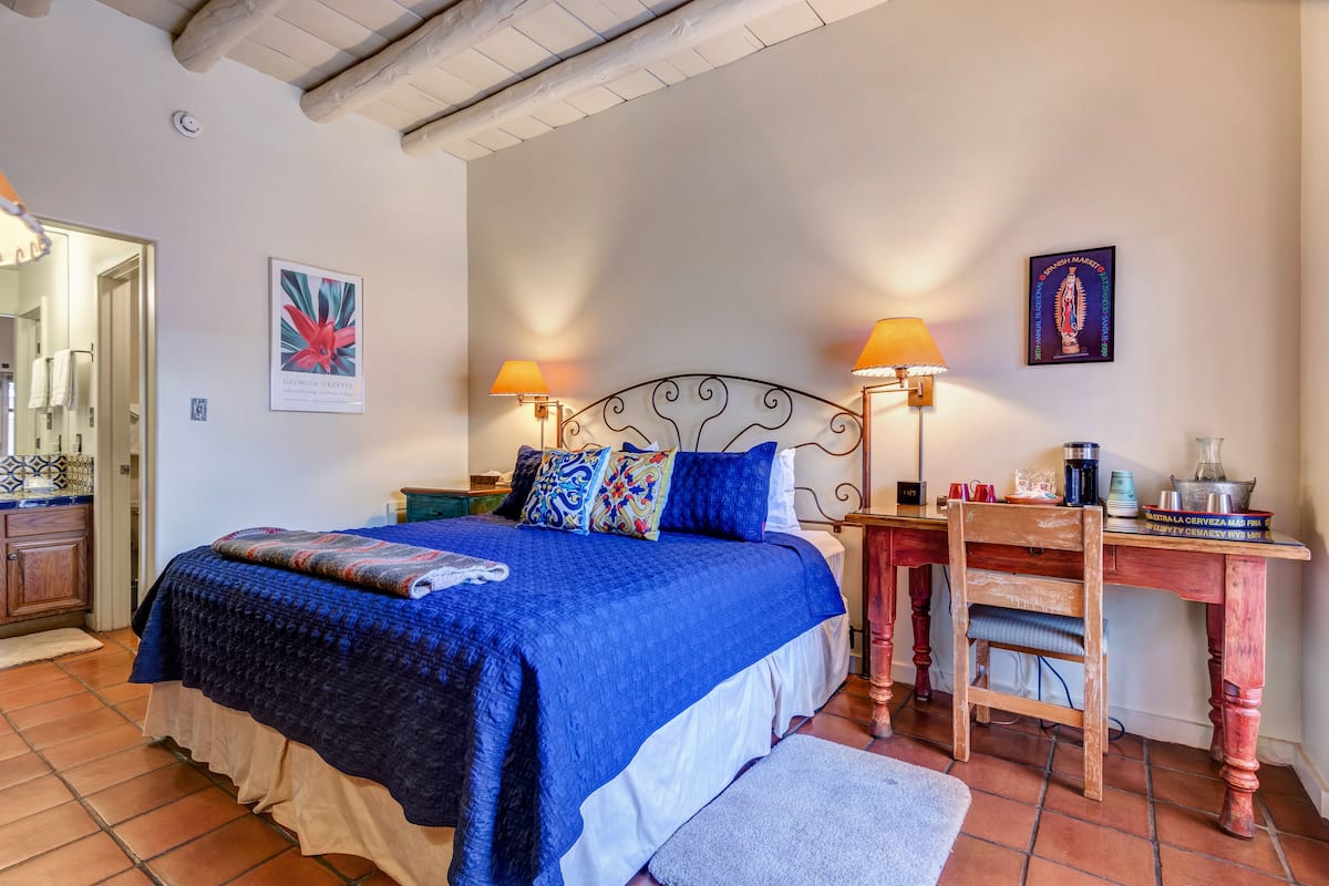Room, 1 King Bed, Patio (Pet Friendly) | Desk, iron/ironing board, wheelchair access