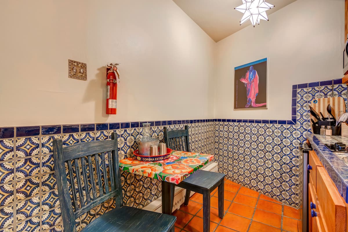 room, 1 queen bed, kitchenette (not pet friendly) | private kitchenette | fridge, coffee/tea maker