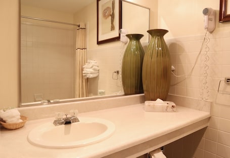 Bathroom sink. Cities Of Gold Casino