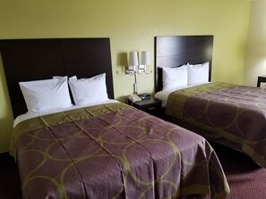 Premium bedding, minibar, soundproofing, free WiFi