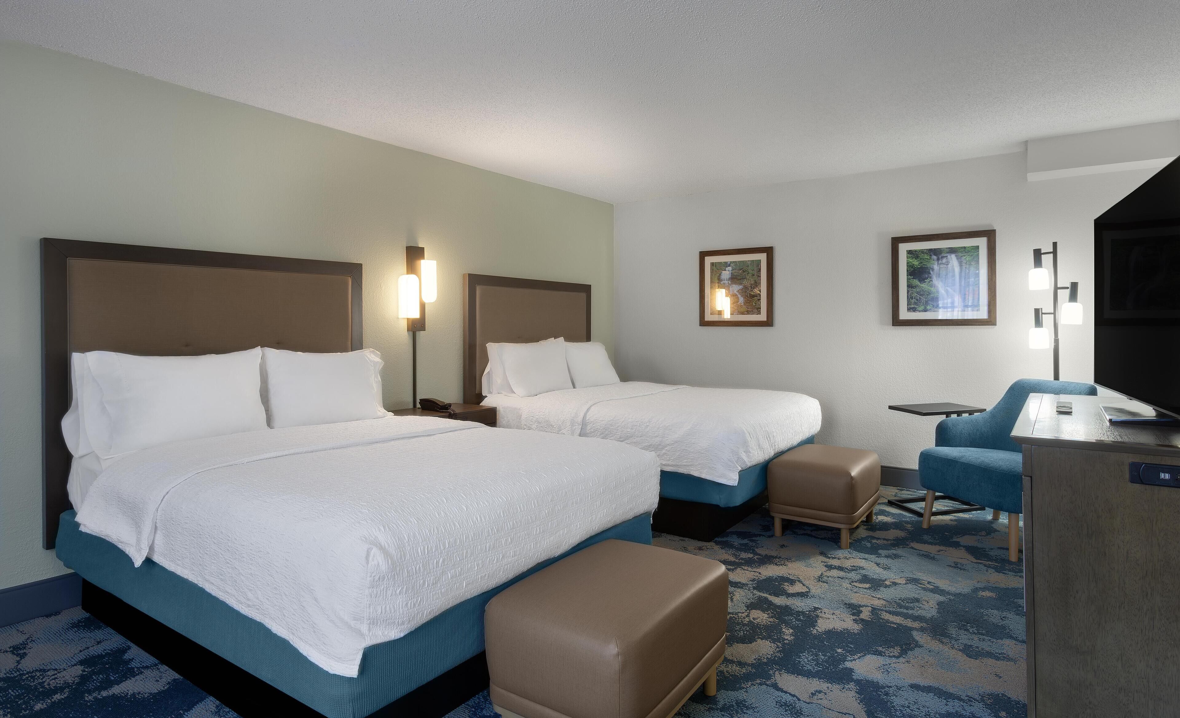 Two Queen Studio Room | 書桌、熨斗/熨衫板、免費嬰兒床、免費 Wi-Fi