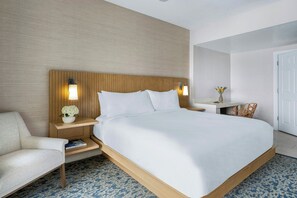Hypo-allergenic bedding, in-room safe, blackout curtains - Marriott's BeachPlace Towers (Fort Lauderdale)
