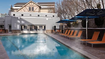 Innenpool, Außenpool