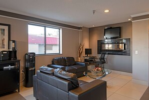 Lobby - Super 8 by Wyndham Kamloops On The Hill (Kamloops)