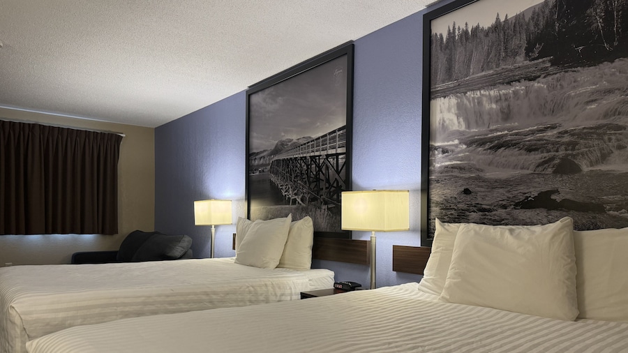 Super 8 by Wyndham Kamloops On The Hill