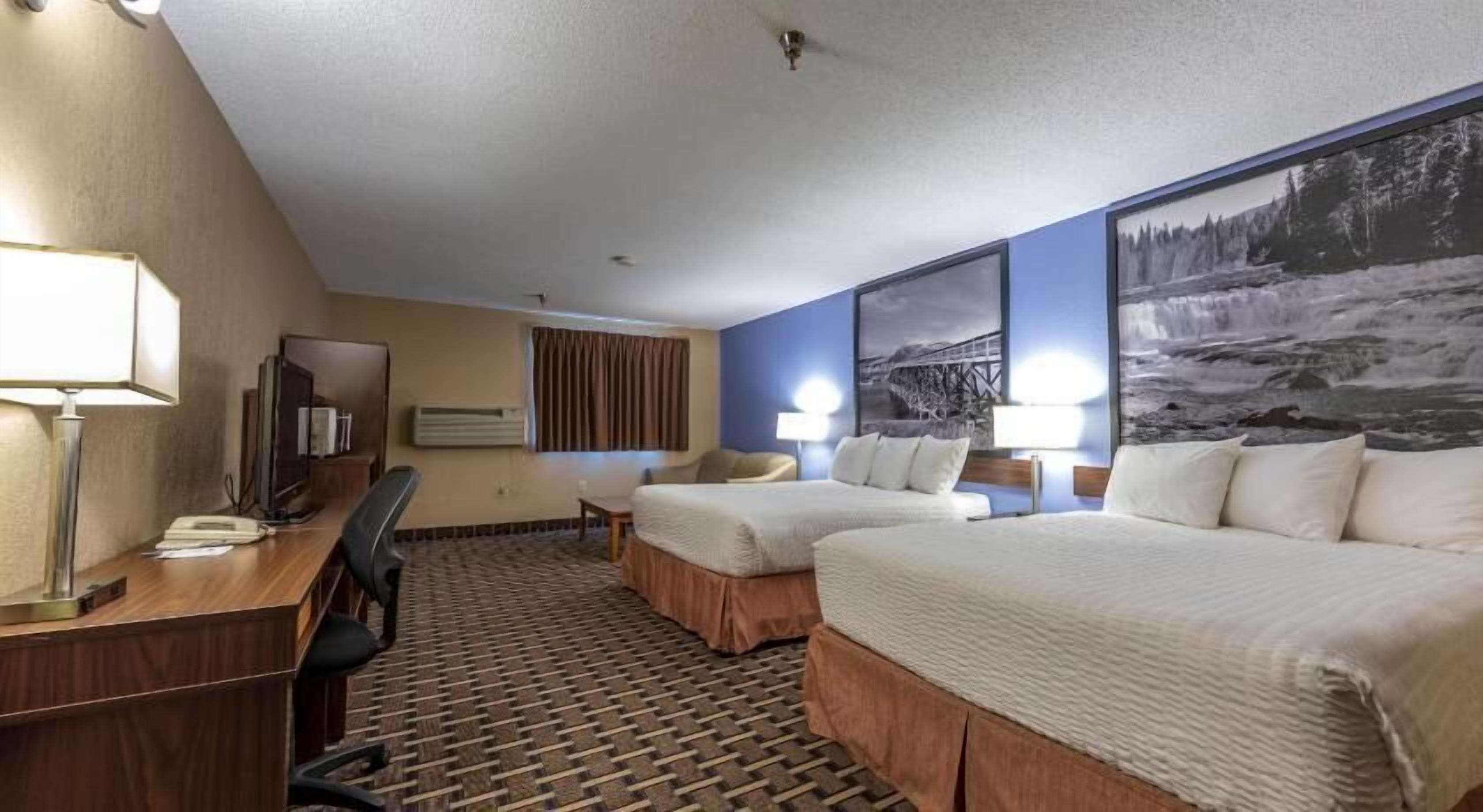 Desk, free cribs/infant beds, free WiFi, bed sheets