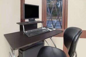 Business center - Knights Inn Battle Creek (Battle Creek)
