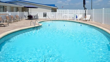 Outdoor pool, pool loungers