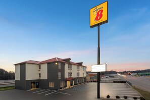 Exterior - Super 8 by Wyndham Chattanooga East/Hamilton Place (Chattanooga)